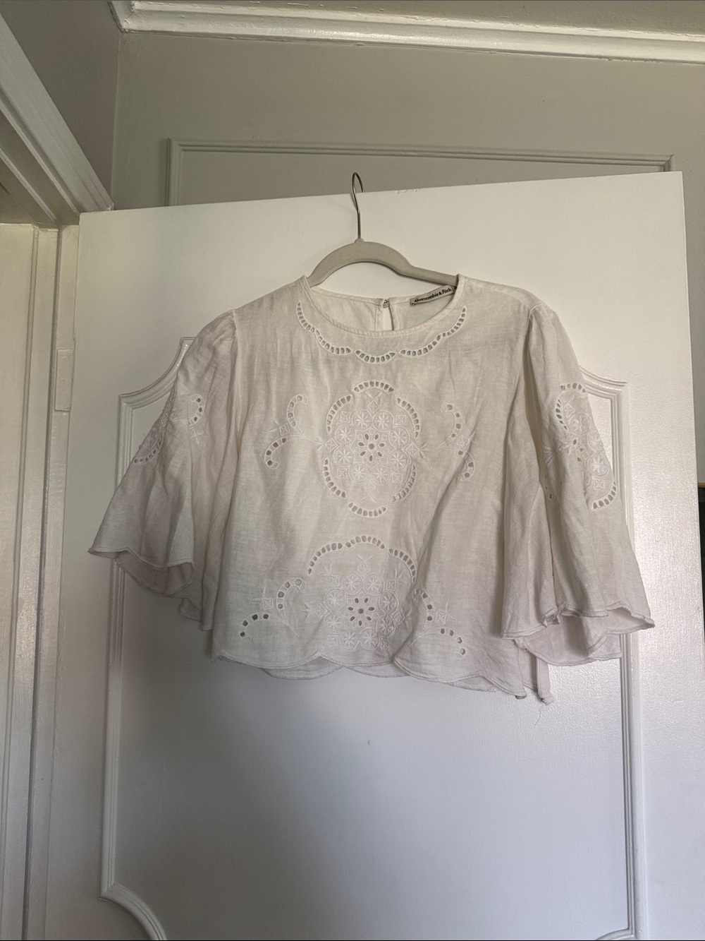 Abercrombie & Fitch White Eyelet Flutter-Sleeve Blouse